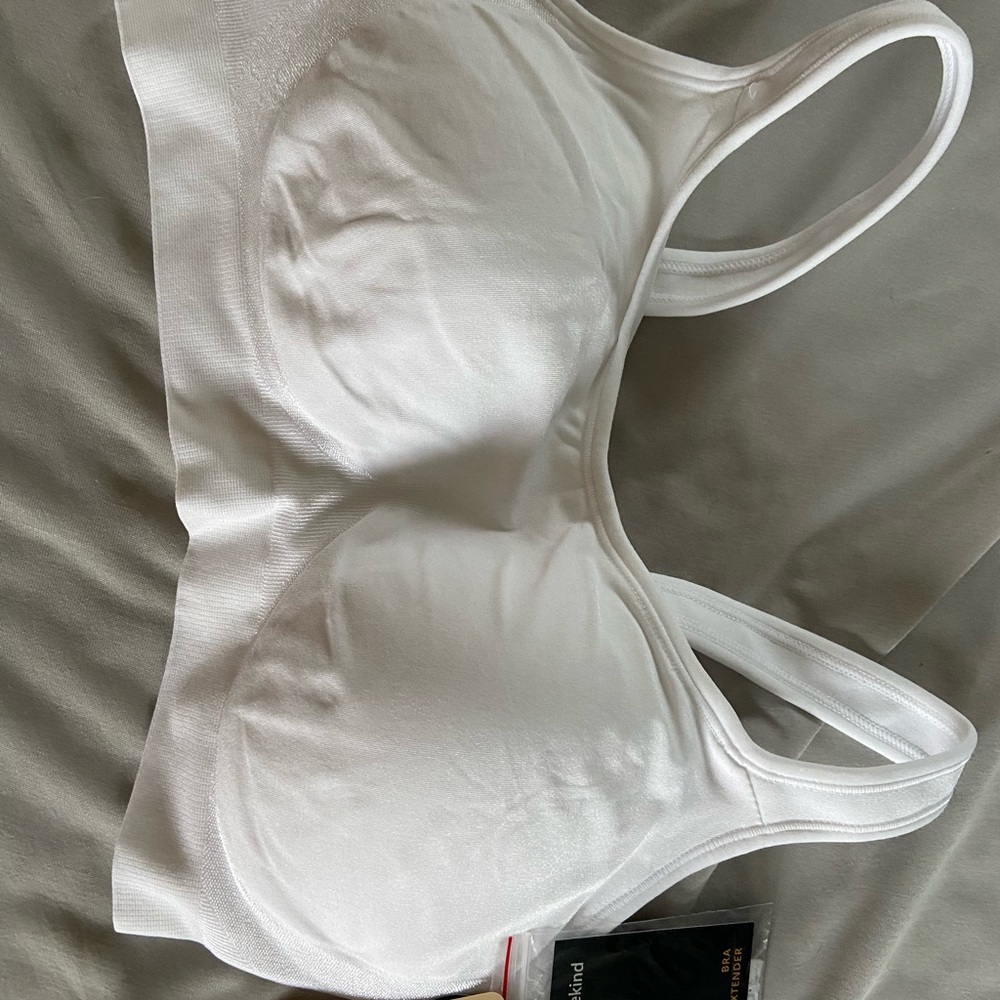 Shapermint White Seamless Sports Bra with Wide Straps